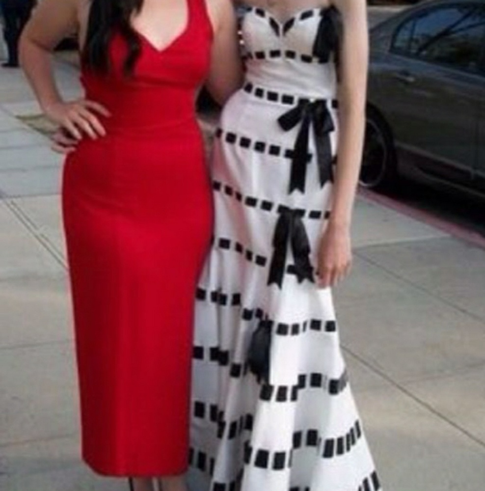 Terani Couture Dress - Picture 4 of 4